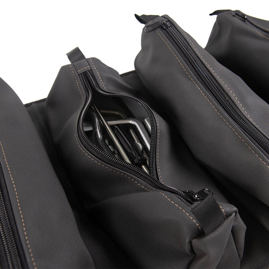 Bolso Roller de Herramientas Goubet en color negro con múltiples compartimentos y cierres de cremallera