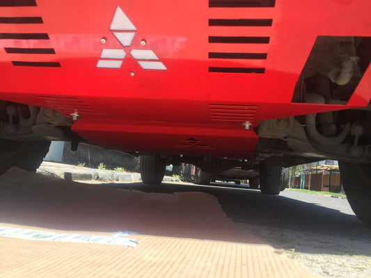 Cubre Carter Frontal Mitsubishi Montero G2 (2011-2015) – CubrecarterX