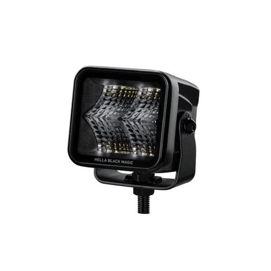 Faro LED Hella Black Magic para iluminación OffRoad con diseño compacto y negro