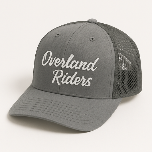 Jockey Estilo Camionero con Logo Bordado Blanco - Overland Riders