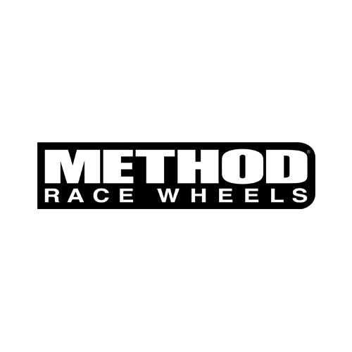 Logotipo en blanco y negro de Method Race Wheels para colección de llantas off road resistentes y de estilo agresivo