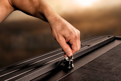 Tapa Retráctil Manual para Toyota Hilux D/C (2016-2024) – Roll N Lock