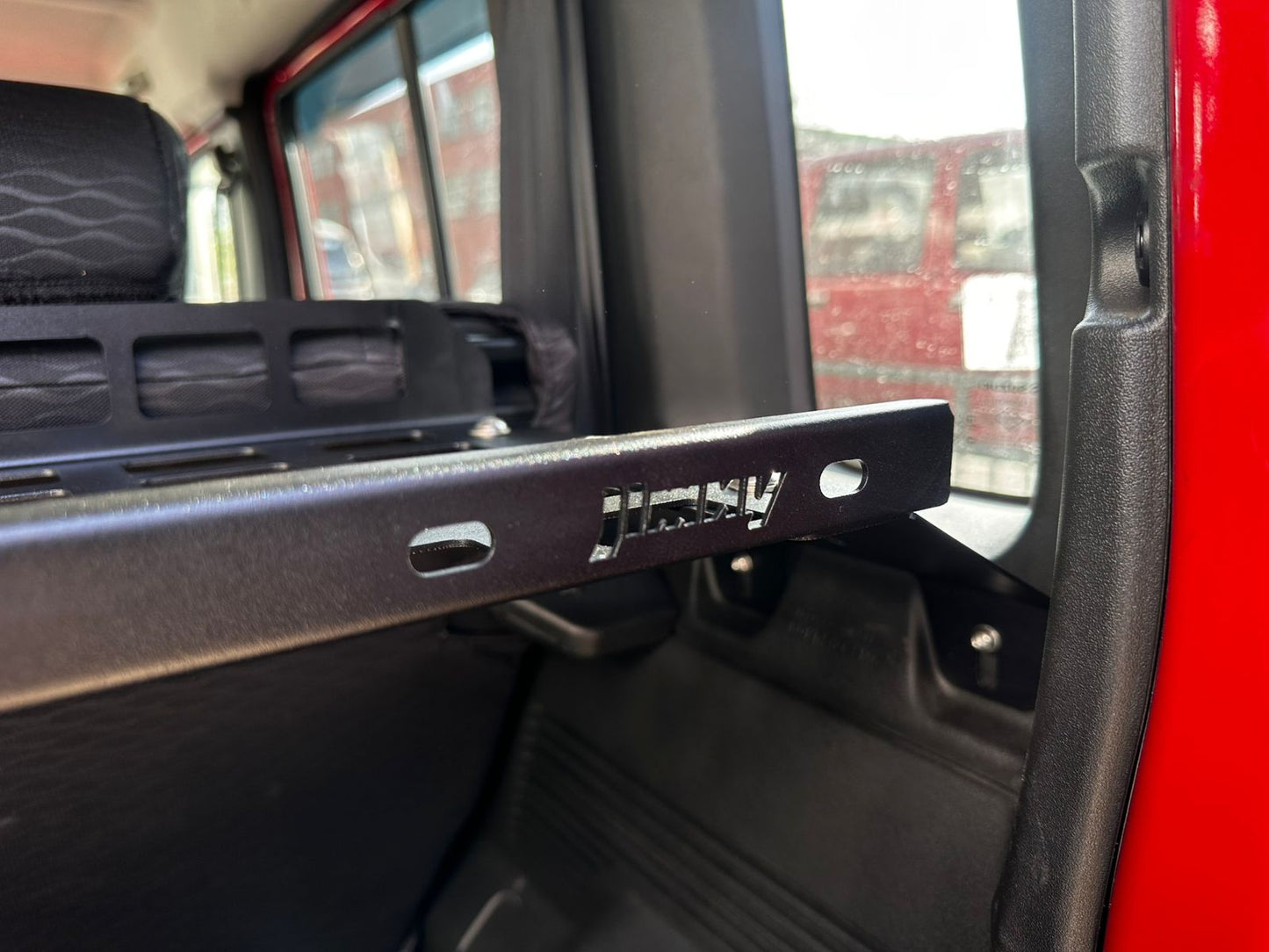 Panel Táctico Rígido Horizontal tipo Molle para Jimny 5 Puertas – Dirt Trucks