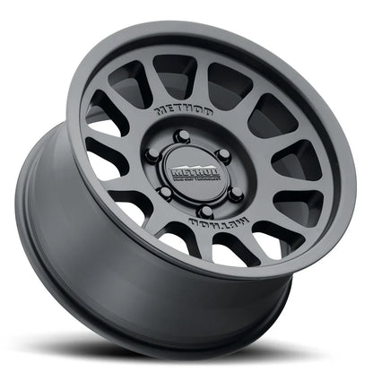 Llanta 703 Matte Black 5x127 R17 Offset -12 mm – Method Race Wheels